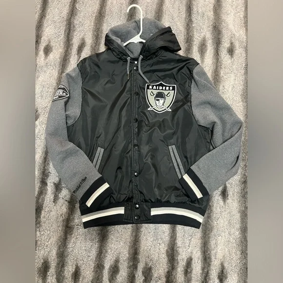 Oakland/ Las Vegas Raiders Throwback Bomber Jacket - Picture 1 of 6